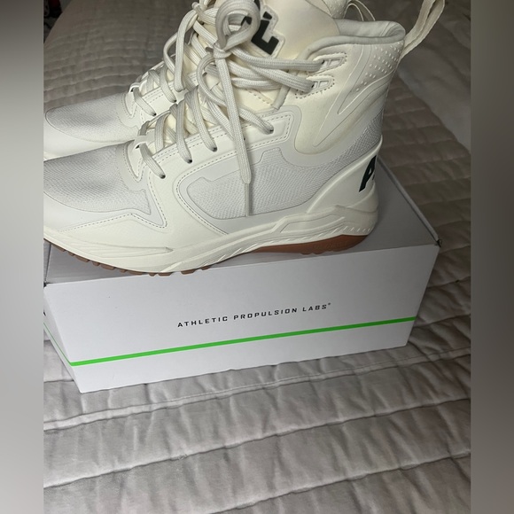 Women's TechLoom Defender
Ivory / Fatigue / Gum size 9 - Picture 5 of 6